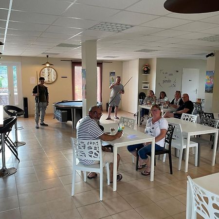 Hotel Val St Georges Saint-Georges-de-Luzençon Zewnętrze zdjęcie