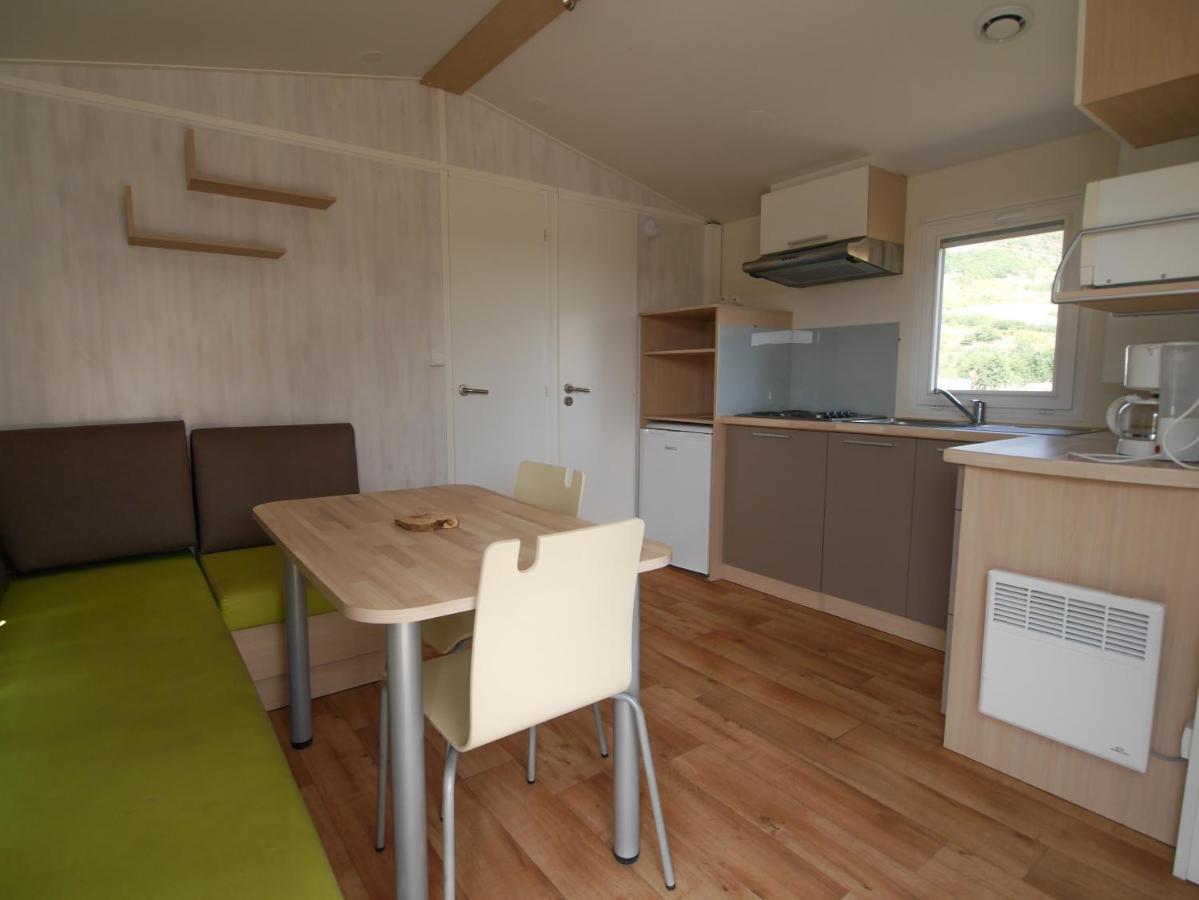 Hotel Val St Georges Saint-Georges-de-Luzençon Zewnętrze zdjęcie